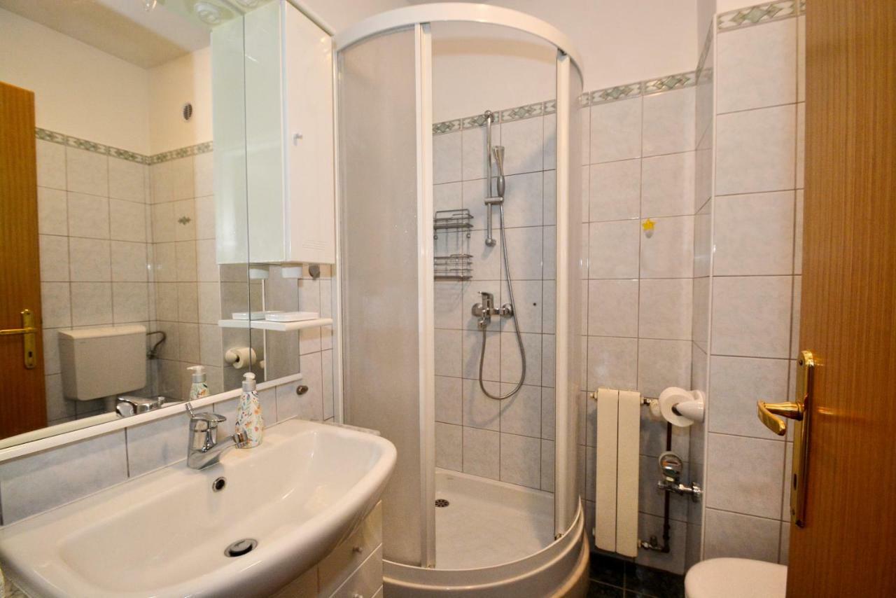 Apartman Vanja Omiš Esterno foto