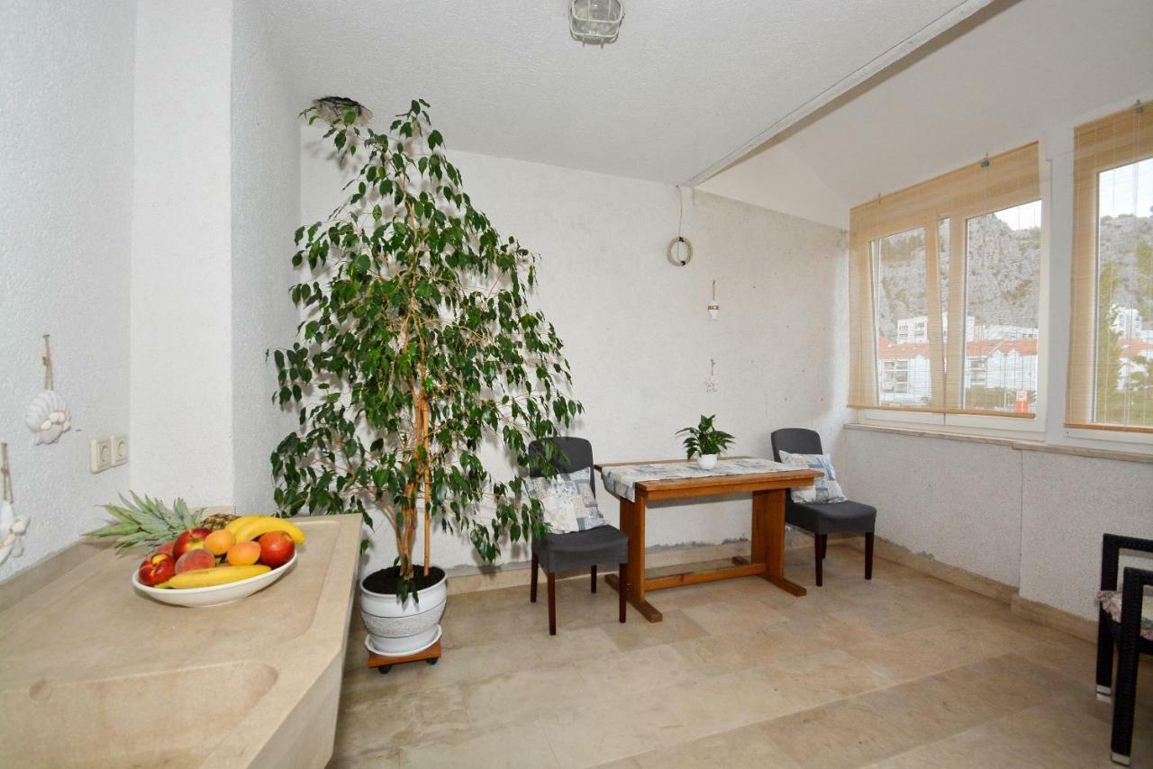 Apartman Vanja Omiš Esterno foto